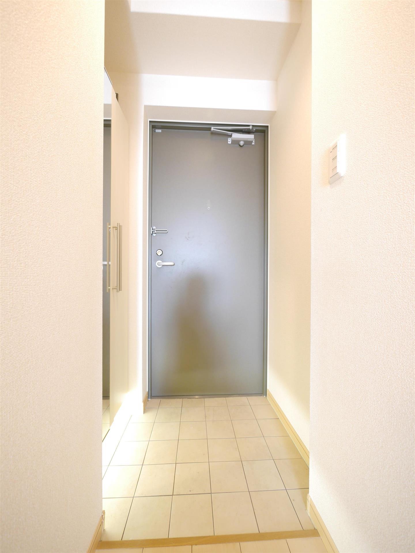 フレンテ二島IIの玄関写真