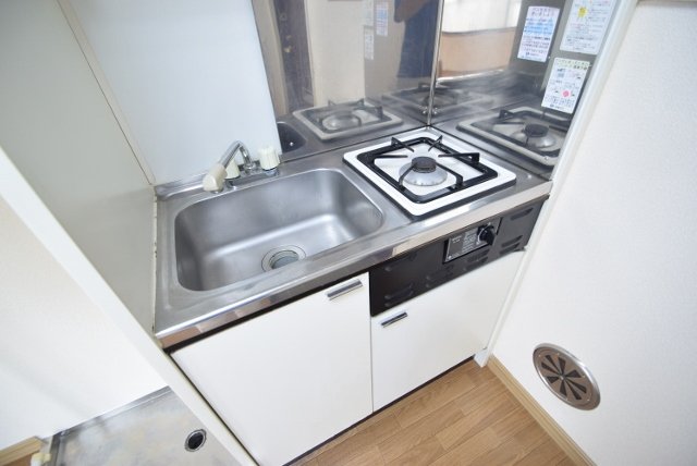 キッチン　ガスコンロ付きです。