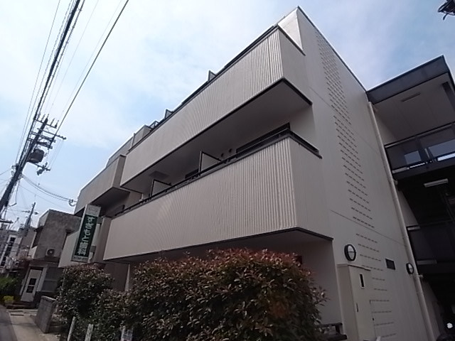 アクティ須磨浦の建物外観