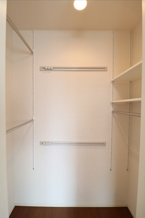 収納　ワンステップクローゼット