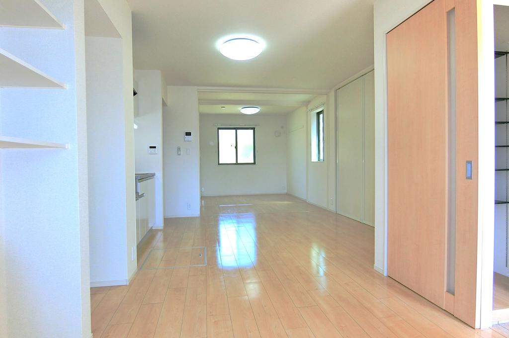 居室・リビング　類似物件です。