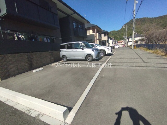 【呉市広両谷のアパートの駐車場】