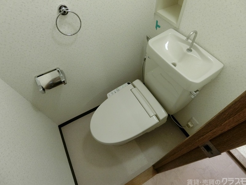 【グランレブリー御所東IIのトイレ】