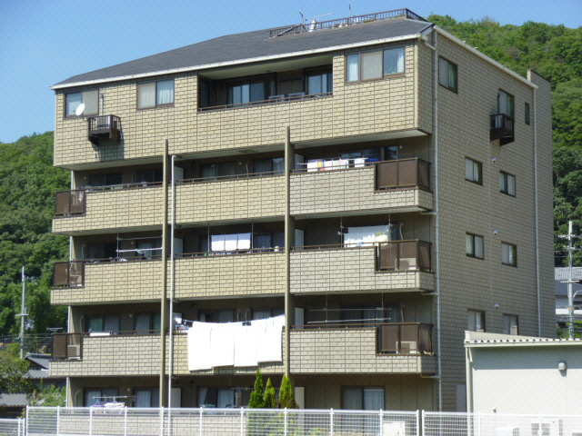 神戸市北区谷上西町のマンションの建物外観