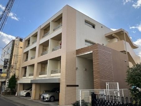 水戸市栄町のマンションの建物外観