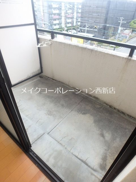 【福岡市城南区七隈のマンションのバルコニー】