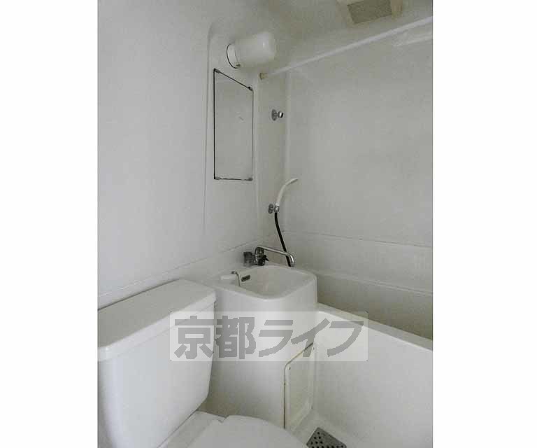 洗面設備　洗面台です。