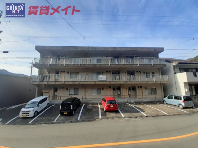 北牟婁郡紀北町長島のマンションの建物外観