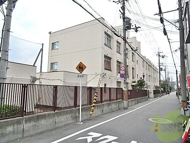 【大阪市淀川区木川西のマンションの中学校】