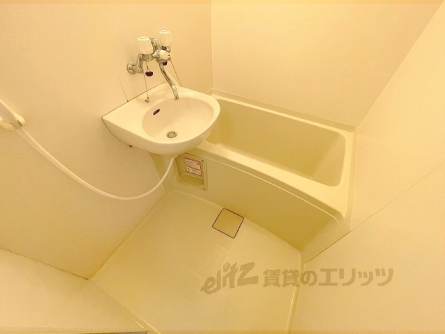 バス・シャワールーム　バス