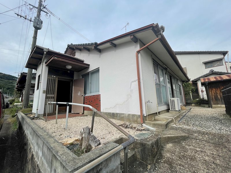 山都町貸家の建物外観