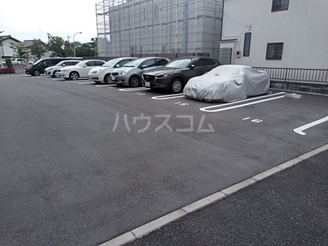 【ヴェルソーマの駐車場】