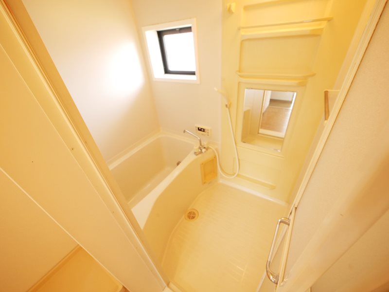 バス・シャワールーム　追焚き給湯付き