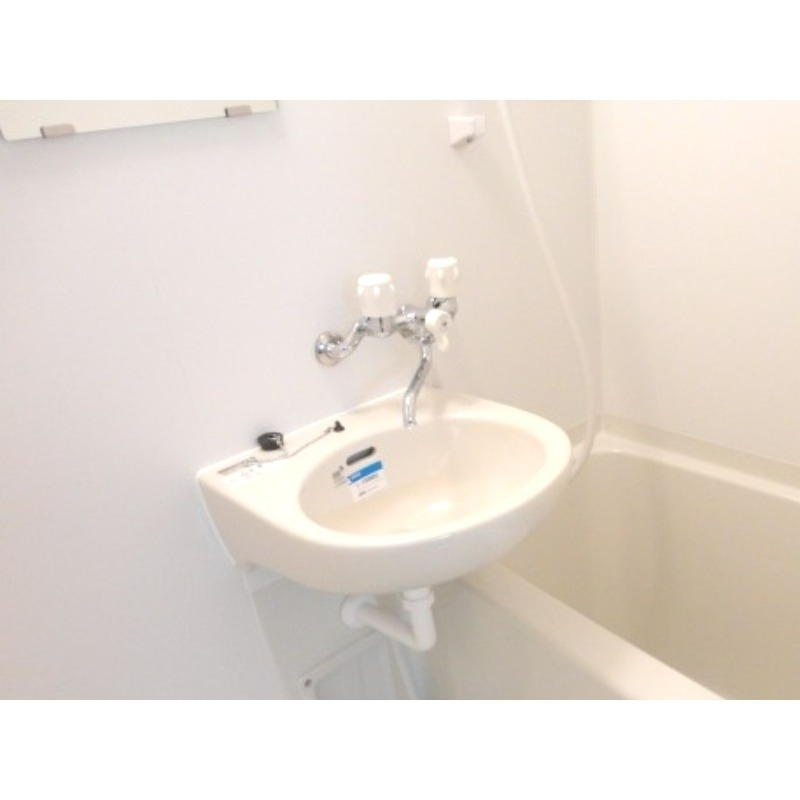 洗面設備　シンプルな洗面！