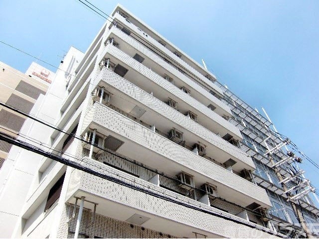 建物外観　阪急南方駅から徒歩５分のおすすめマンションです。