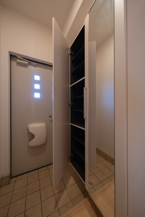 玄関　シューズボックス付きの玄関