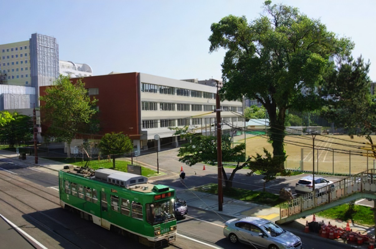 【札幌市中央区南四条西のマンションの小学校】