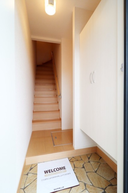 玄関　図面と現状に相違がある場合には現状を優先