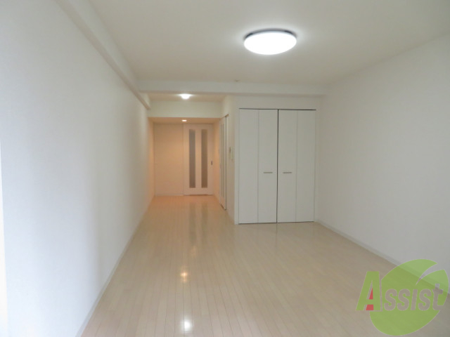 居室・リビング　広めのリビングです。ゆったりくつろげそうです。