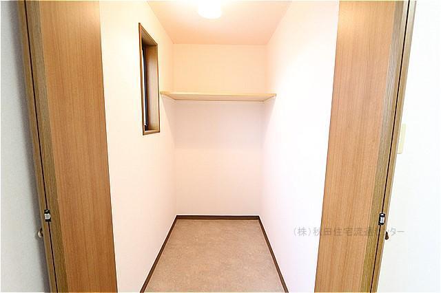 収納　ウォークインクローゼット