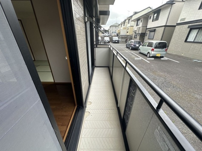 バルコニー　図面と現状に相違がある場合には現状を優先