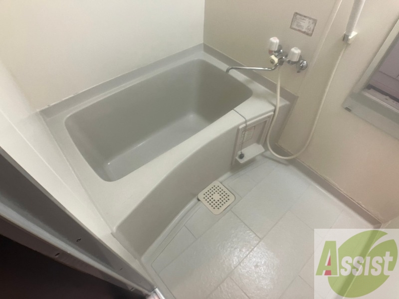 バス・シャワールーム　ユニットバスです。疲れを癒すのに欠かせませんね！