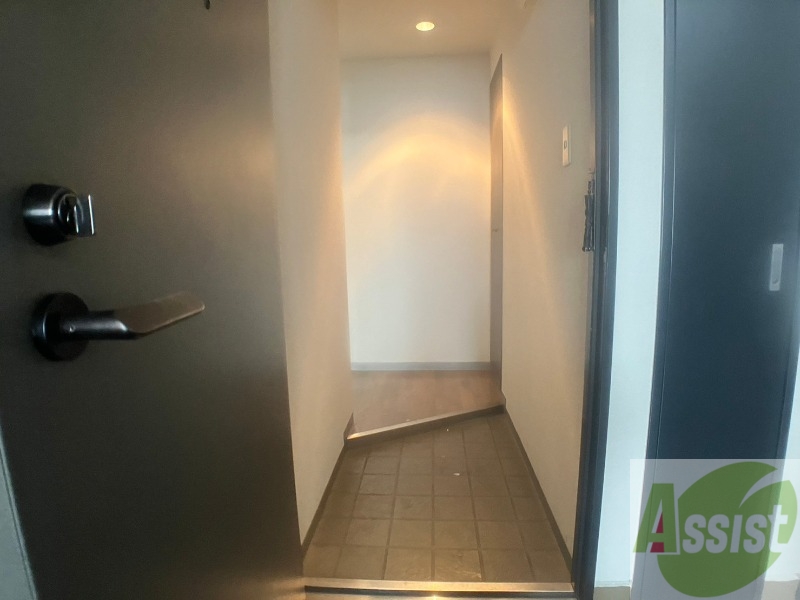 玄関　玄関の様子です。明るい印象ですね。気分もあがりそう。