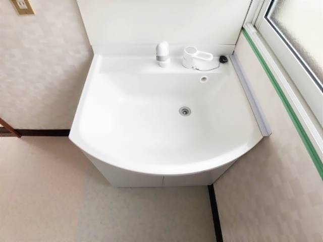 洗面設備　洗髪洗面化粧台です。