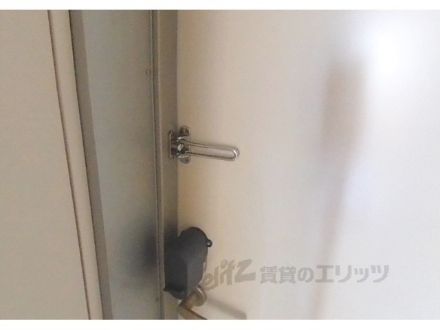 玄関　ロック