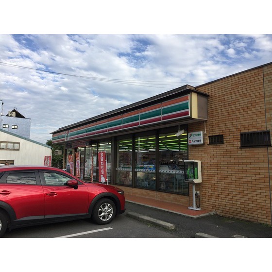 コンビニ　セブンイレブン安茂里駅西店（コンビニ）まで495m