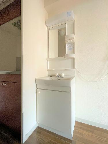 洗面設備　備品や設備仕様は号室等により異なります現地をご確認下さい。