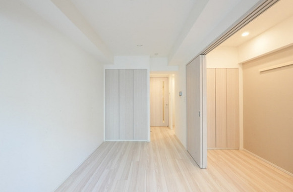 居室・リビング　※別部屋の参考写真です。