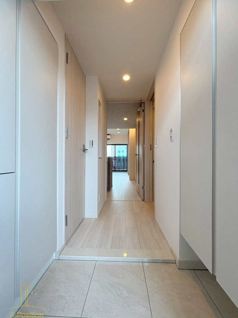 玄関　コンフォリア・リヴ北浜淡路町