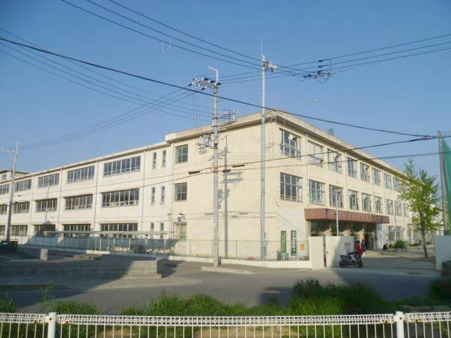 中学校　明石市立中学校 大久保中学校（中学校）まで1801m