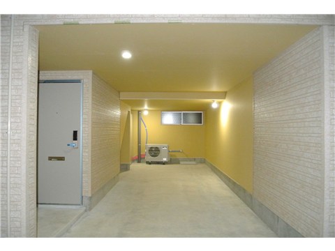 駐車場　車庫　車の雪下ろしが不要です