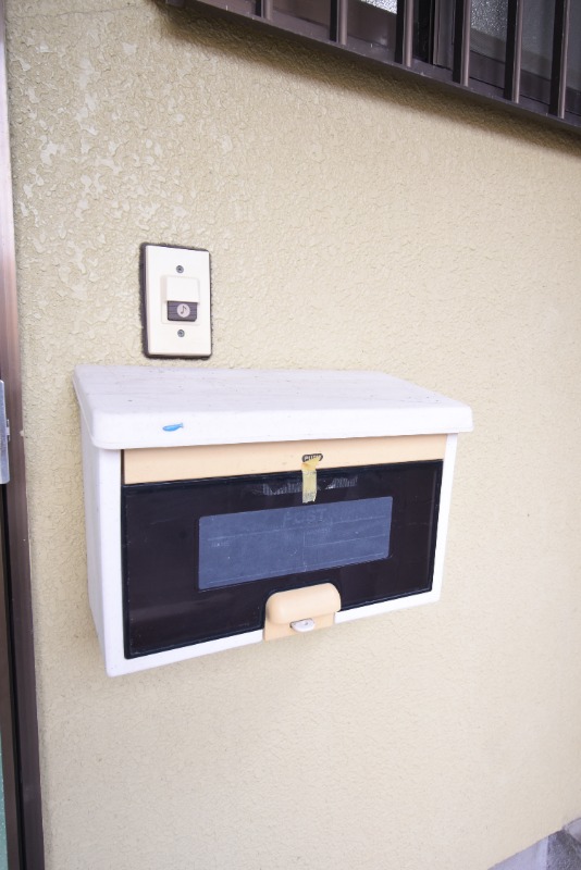 エントランス　郵便受け