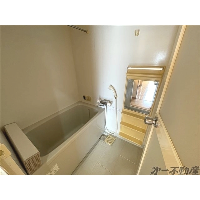 バス・シャワールーム　バス