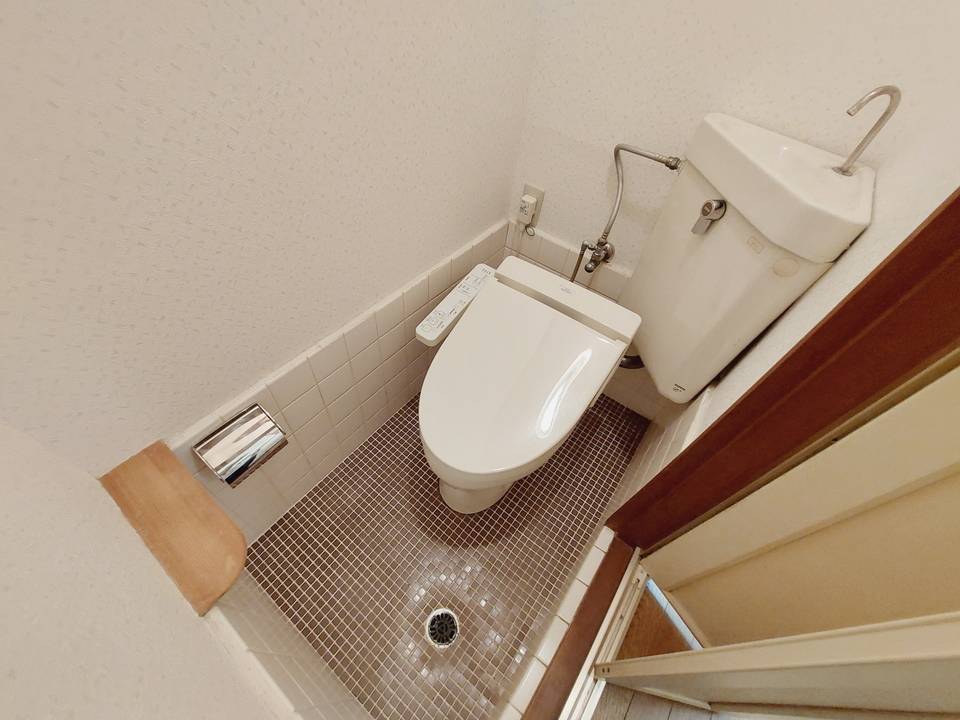 トイレ　トイレ