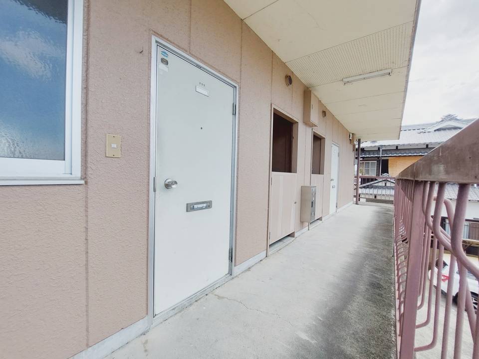 エントランス　アプローチ