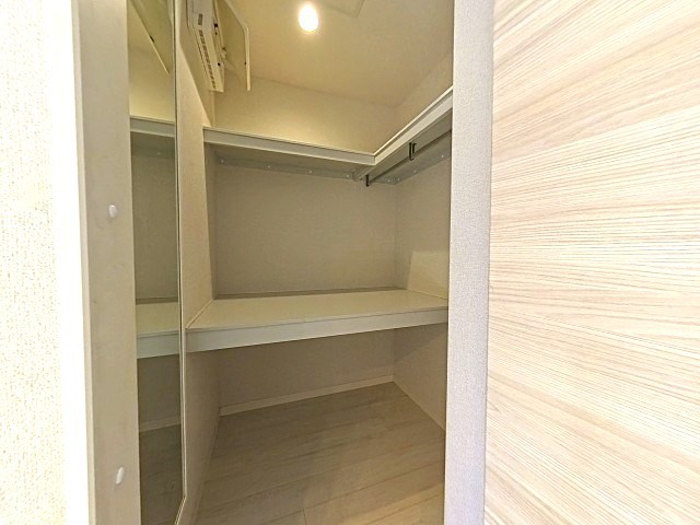 収納　ウォークインクローゼット