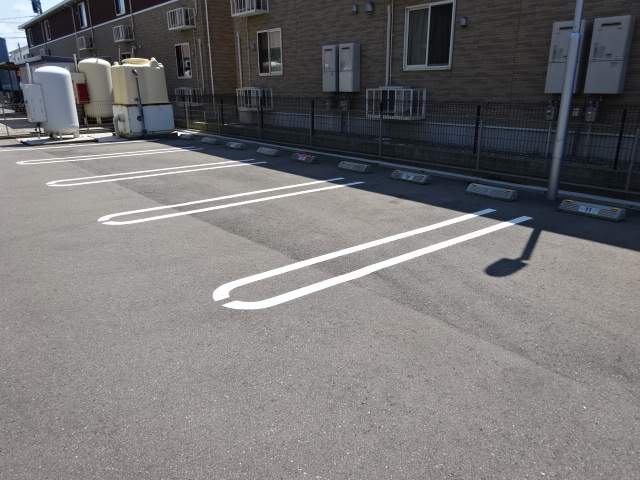 駐車場　2台目もお気軽にお問合せください♪