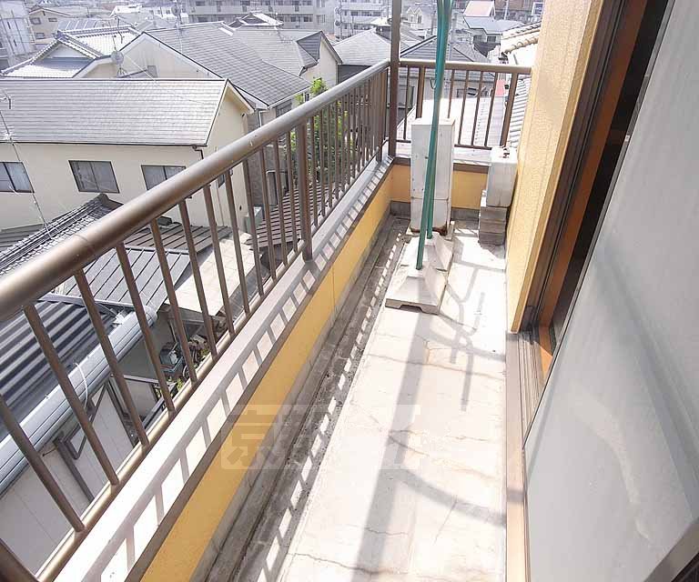 バルコニー　洗濯物たくさん干せますね！