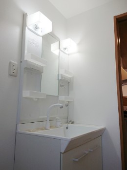 洗面設備　※参考写真