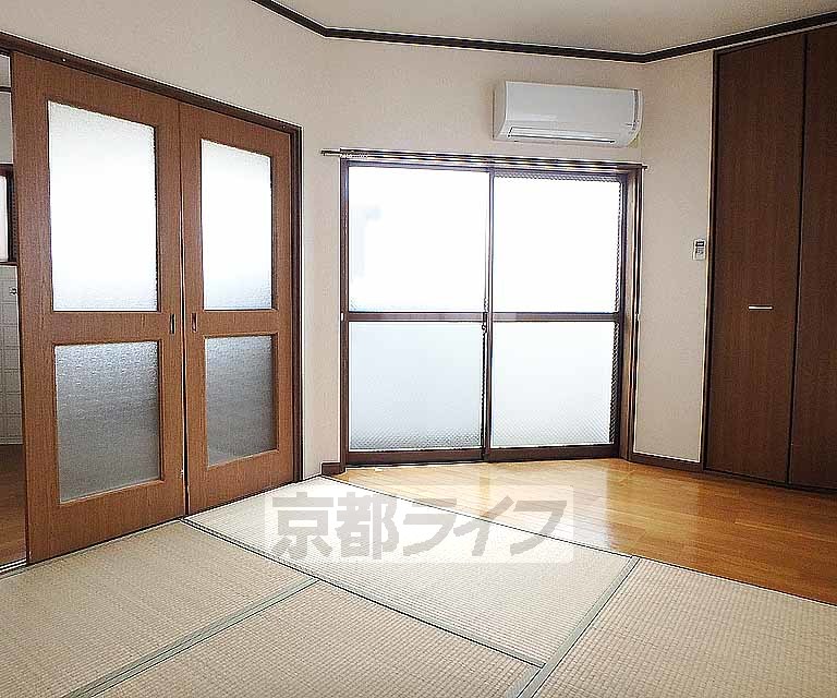 居室・リビング　素足でくつろげる畳のお部屋