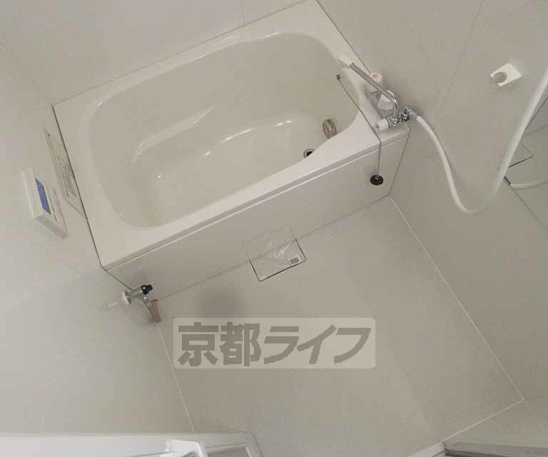 バス・シャワールーム　広くてきれいで快適・