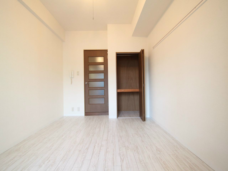 その他部屋・スペース　洋室8帖　クローゼット付（収納充実してます）