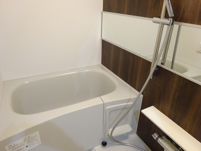 バス・シャワールーム　★追焚給湯付き★※同タイプ参考写真