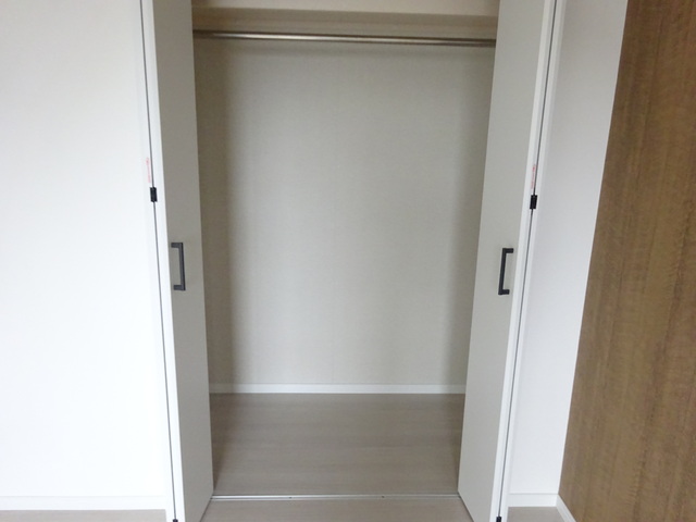 収納　★洋室の収納★※同タイプ参考写真