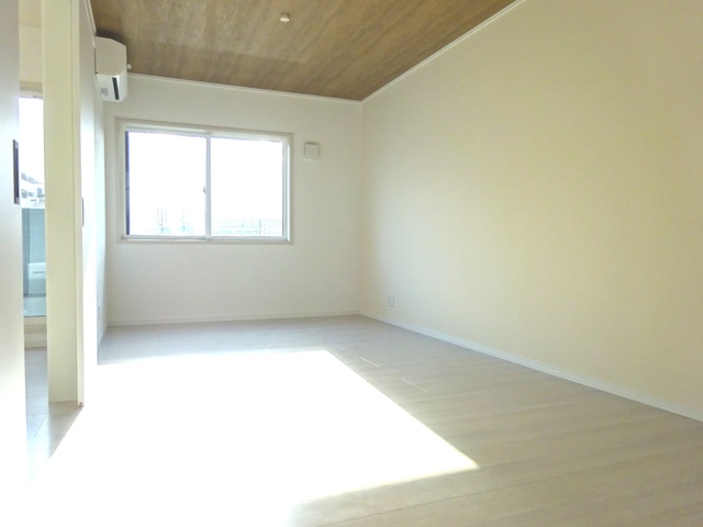 居室・リビング　★ＬＤＫ１２．７帖★※同タイプ参考写真