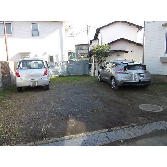 駐車場　敷地内駐車場